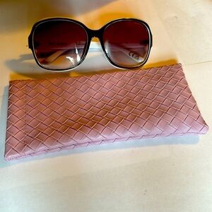 Steve Maden Black and white sunglasses for women